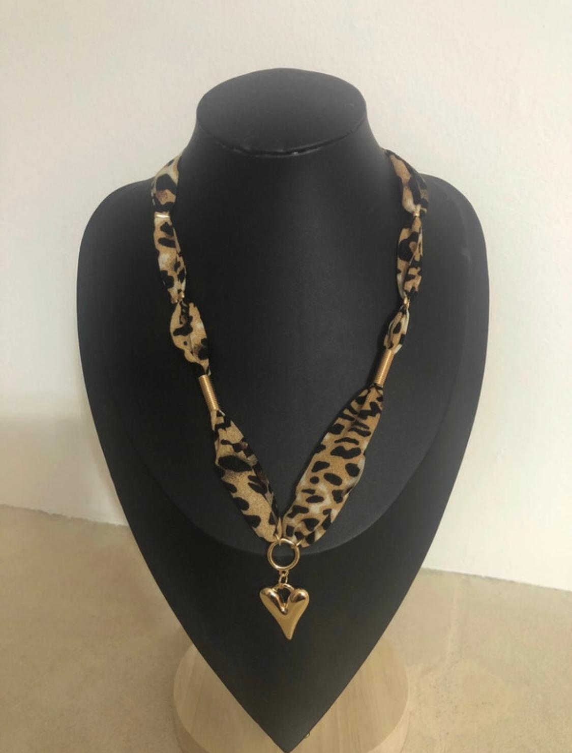 Collier Raya